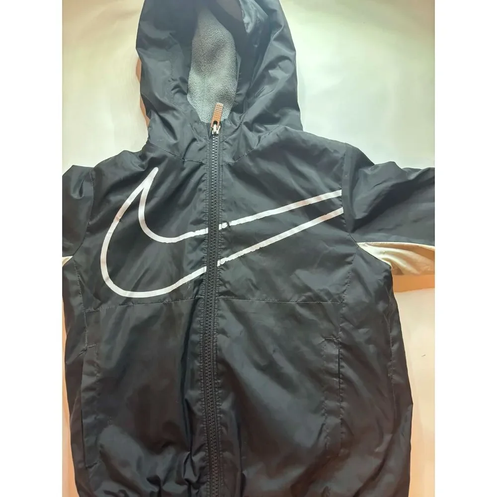 Nike light jacket size 3-4 years